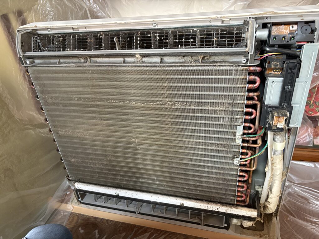 ダイキン床置きエアコンクリーニング西宮